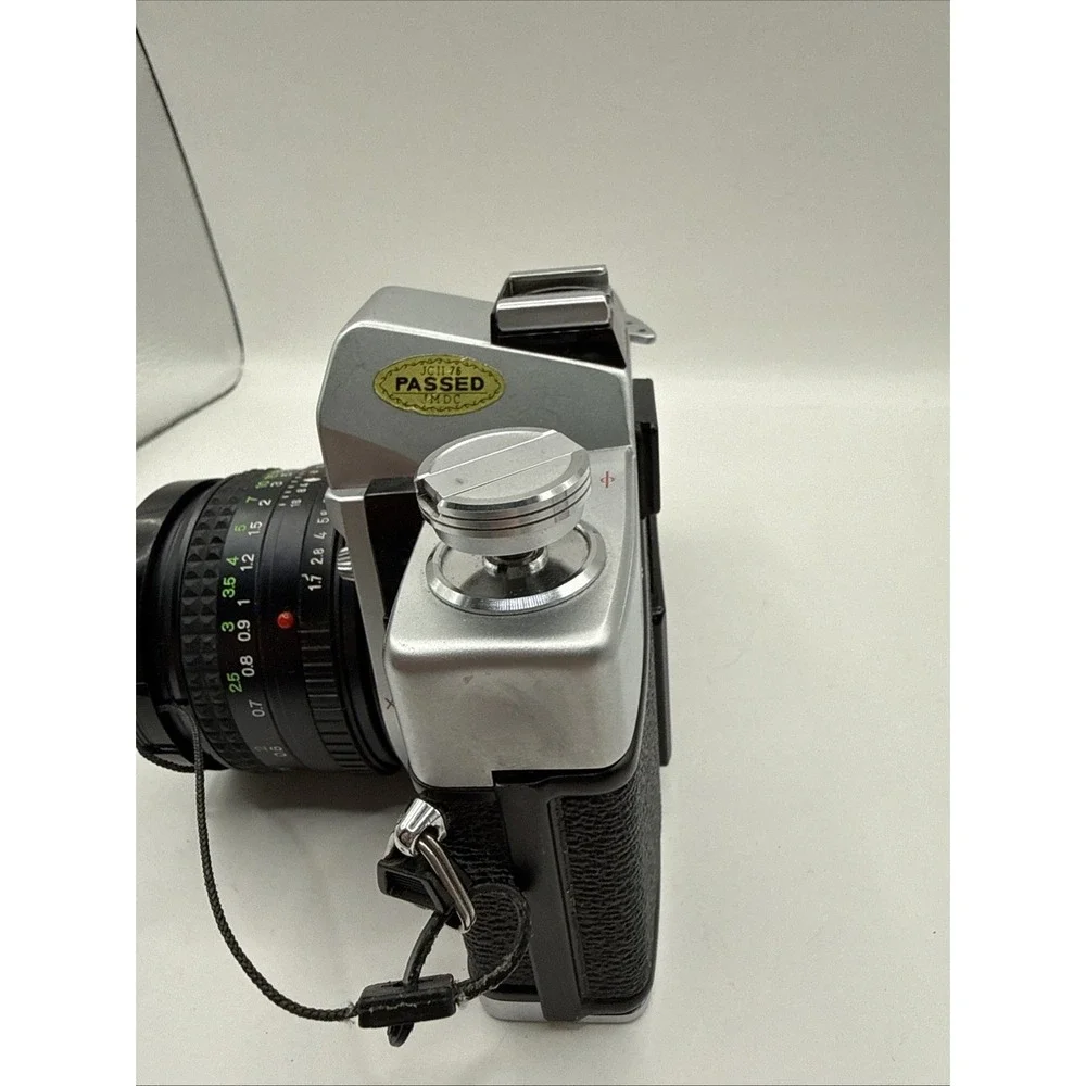 Minolta SRT 201 35mm Film Camera & 50mm f1.7 Rokkor X Lens Partially Tested